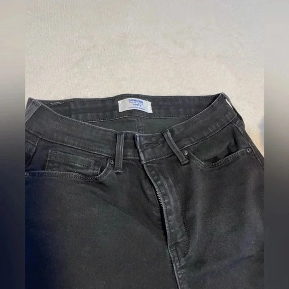 Denizen from Levi's Women's Size 4 High Rise Skinny Black Stretch Ankle Jeans - Picture 2 of 3